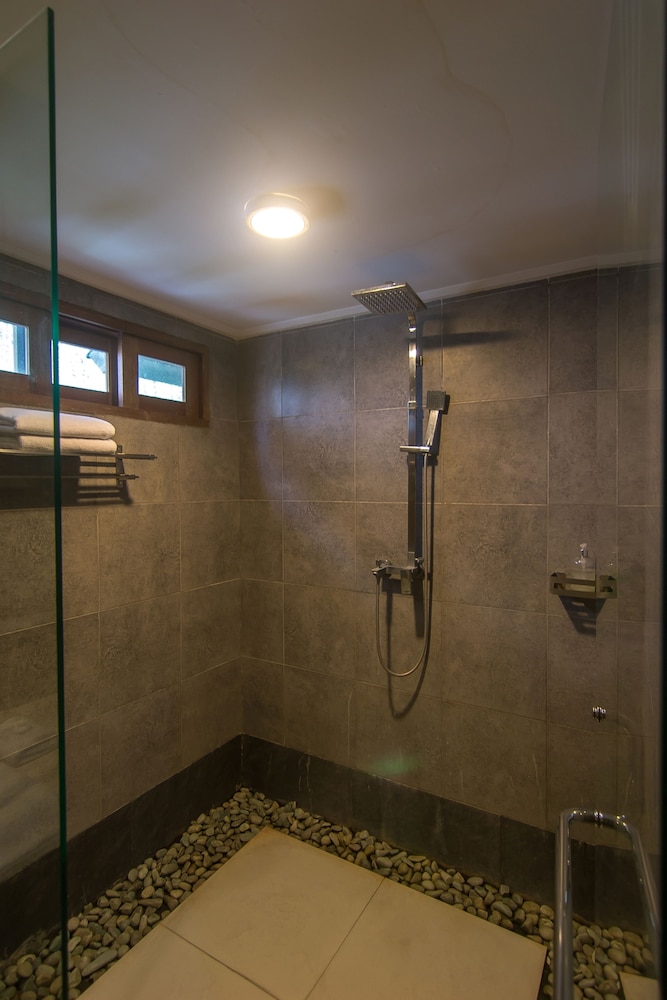 Delu Villas And Suites Seminyak 16/48