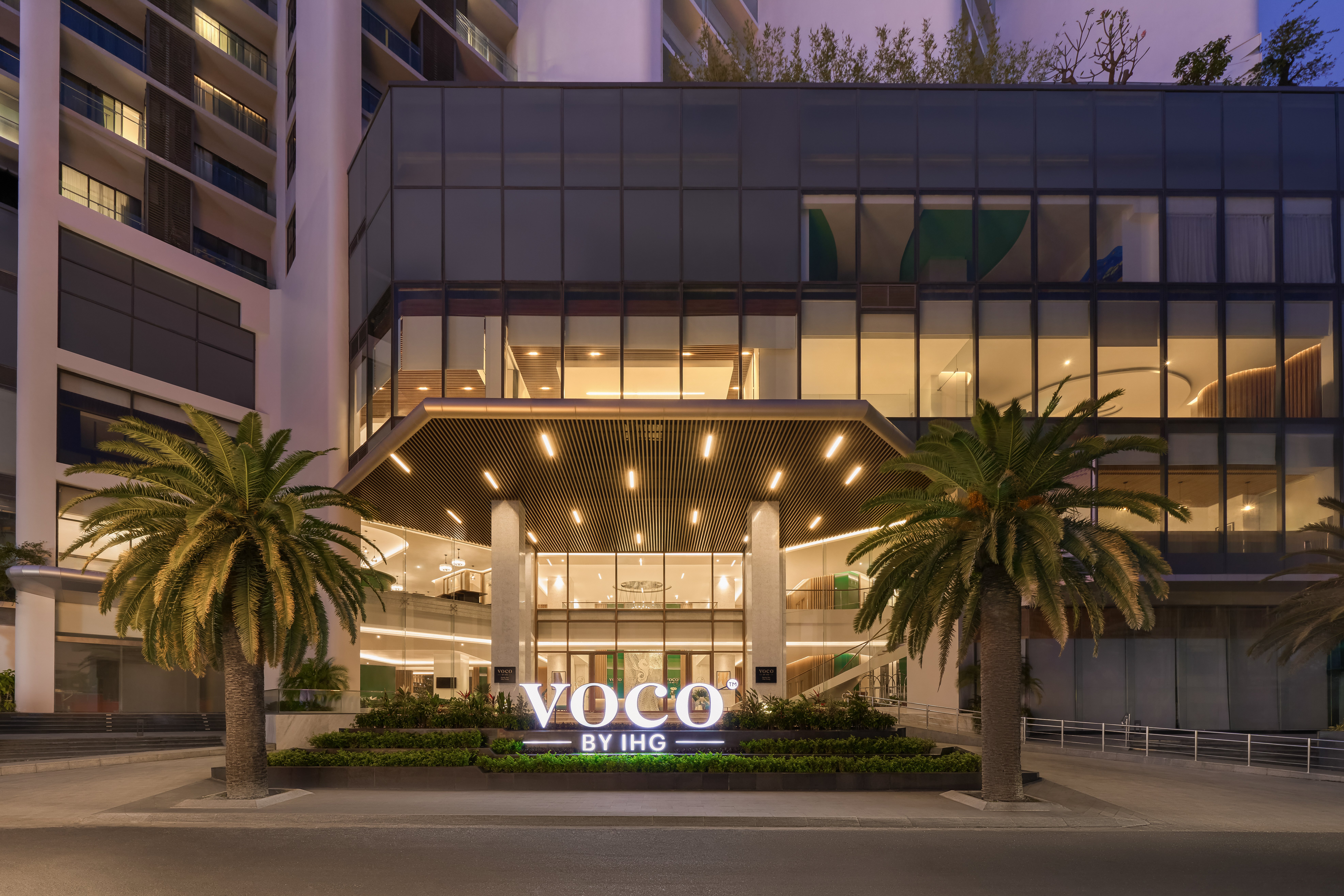 Voco Scenia Bay Nha Trang by IHG 3/50