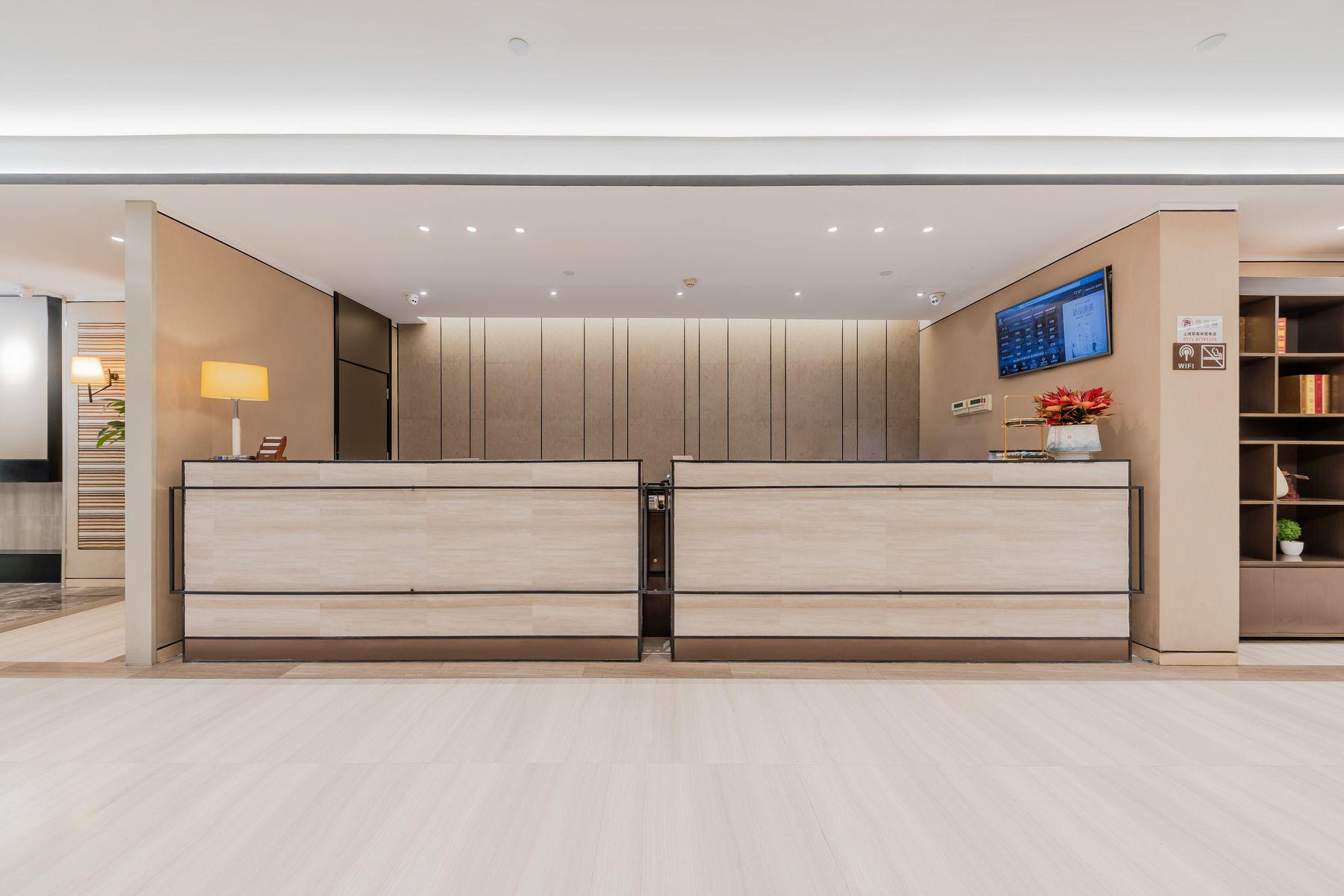 Home Inn Plus (Hangzhou West Lake lakeside Wushan Plaza Hefang Street store) 8/40