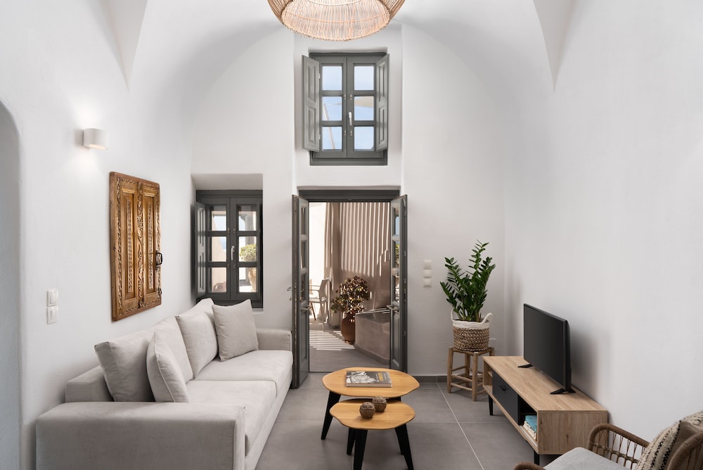 Kastro Mansion 24/50