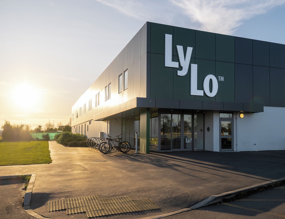 LyLo Christchurch Airport 60/65