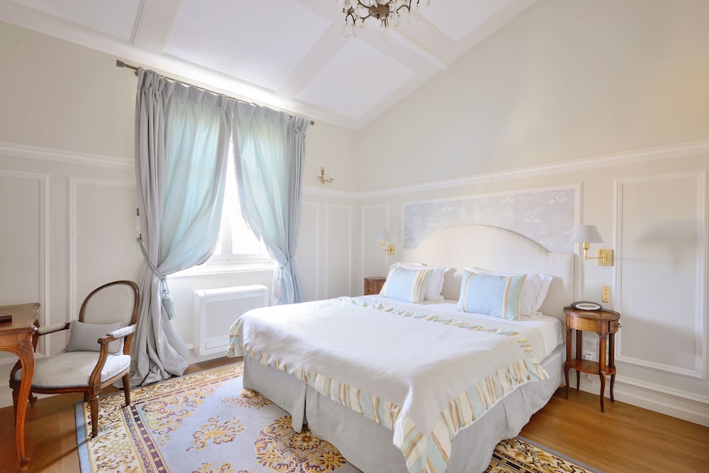 Victor Louis Villa 10/35