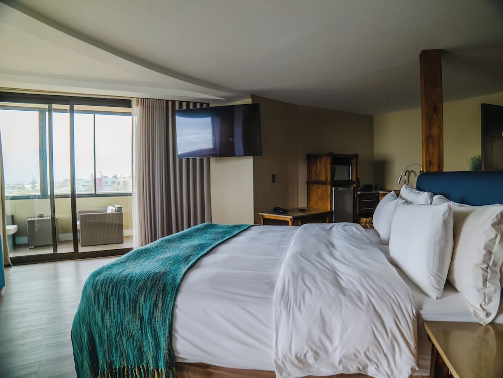 HONEYMOON, SUITE, KING BED, SEA VIEW