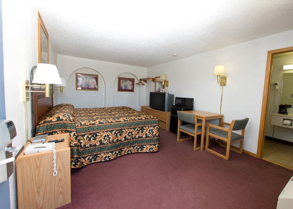 North Country Inn & Suites 35/39