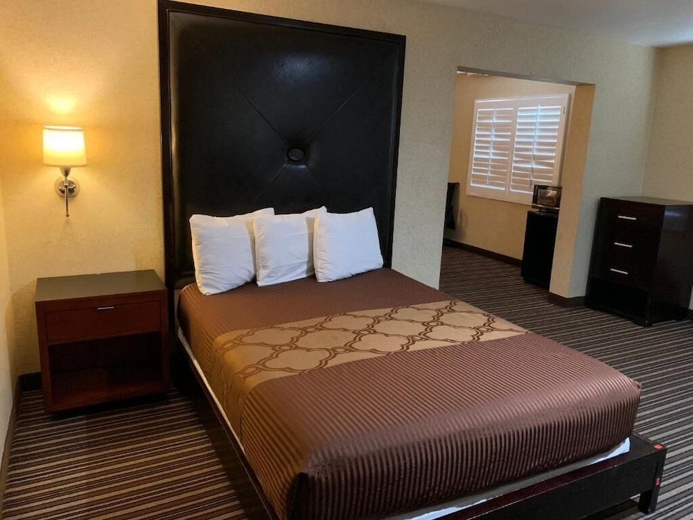 Buena Park Inn 27/63