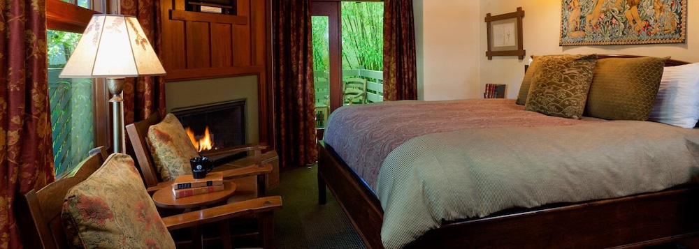Blackbird Inn, A Four Sisters Inn photo3