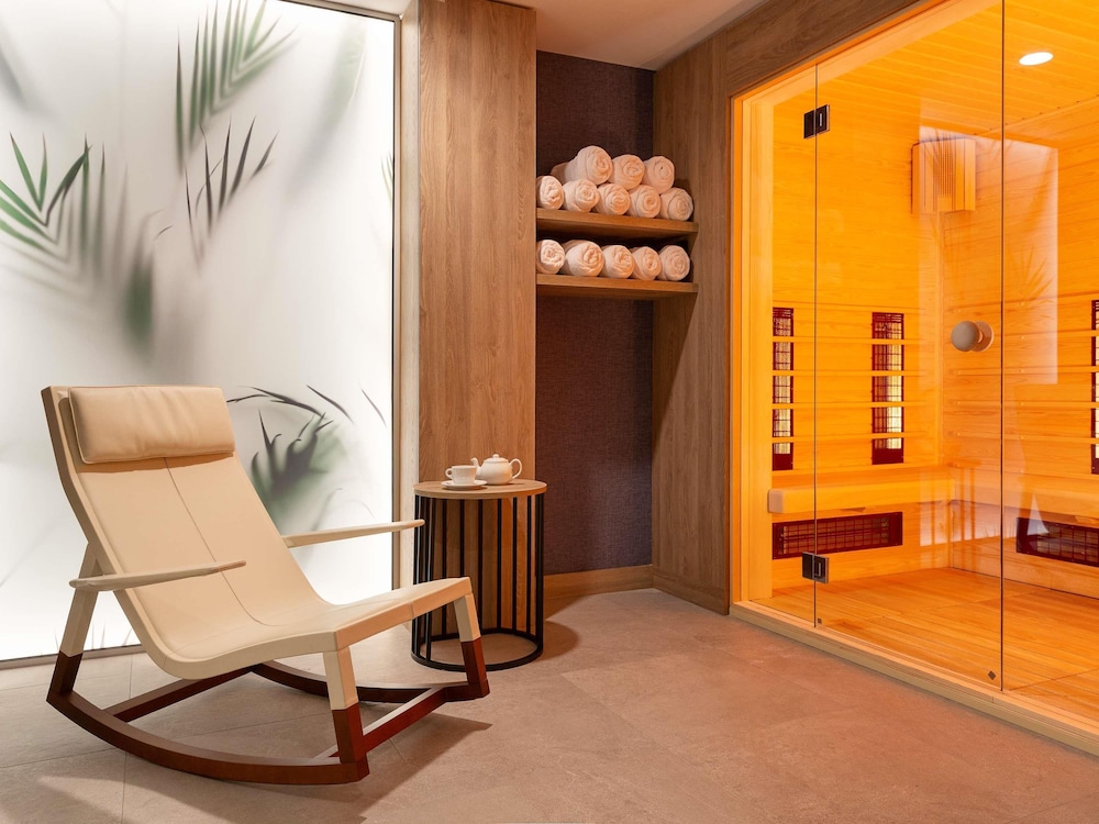 Mercure Sofia City 63/105