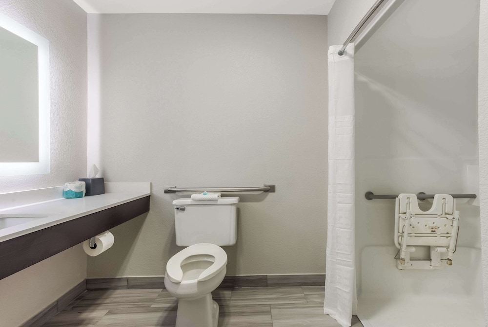 MainStay Suites Bourbonnais - Kankakee 46/47