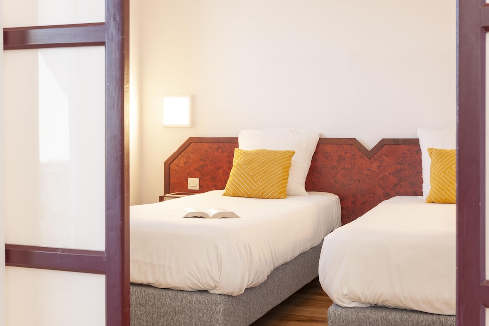 RESIDENCE LES JARDINS DU LAC CERISE HOTELS AND RESIDENCES 17/50