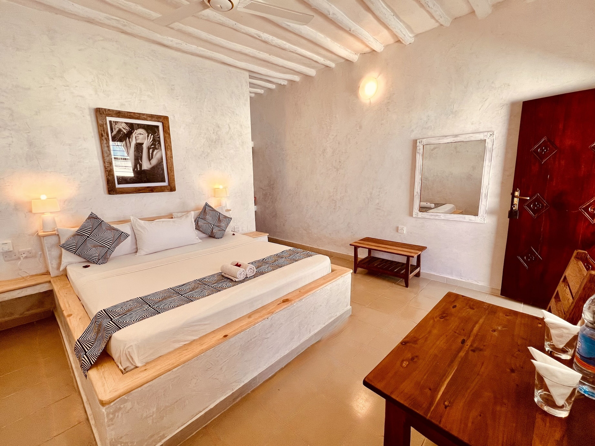 DELUXE, KING BED, SEA VIEW