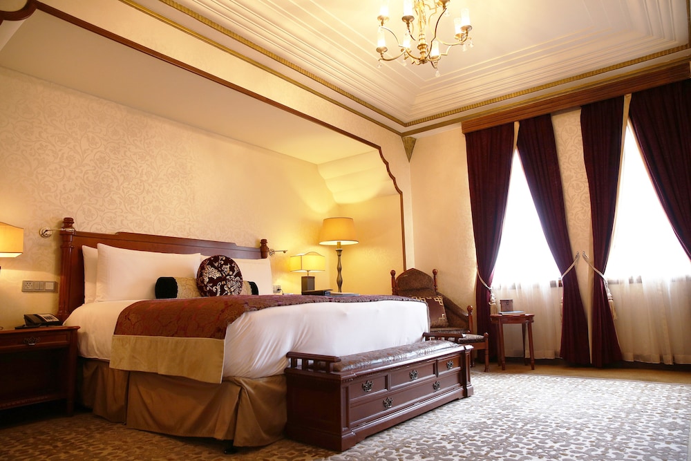 FAIRMONT PEACE HOTEL 15/50