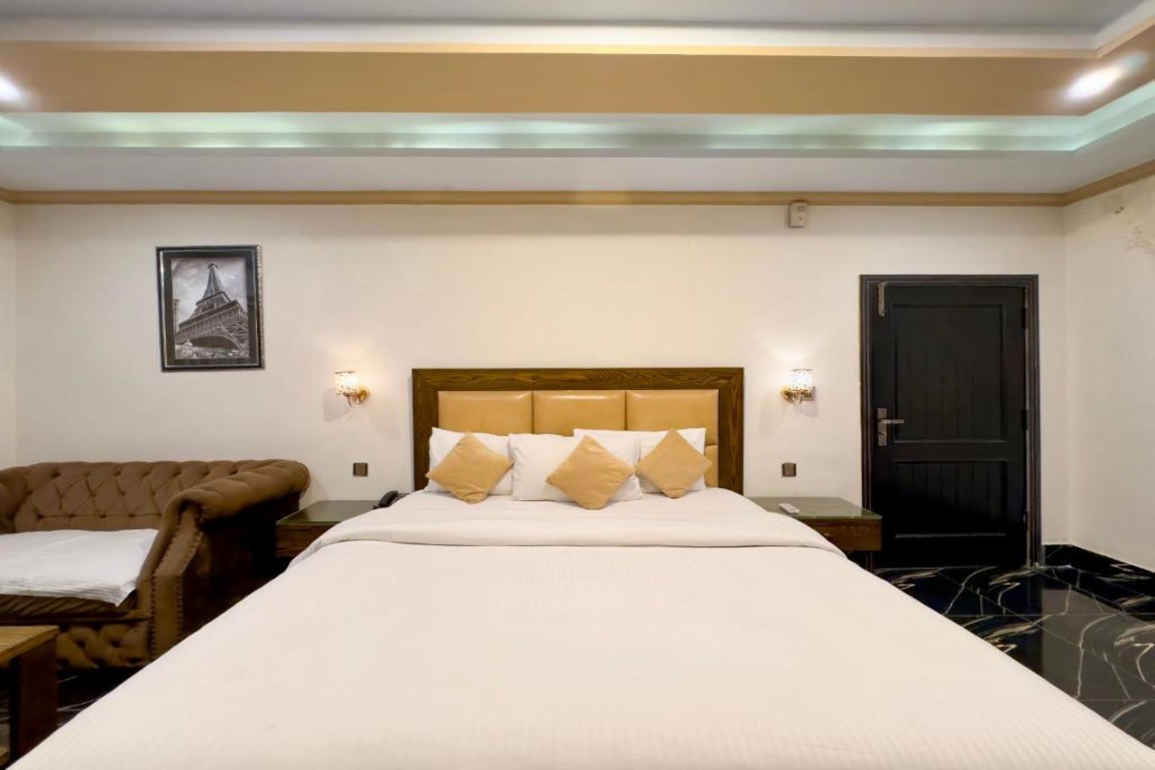Hotel DE Shalimar - Multan 7/20
