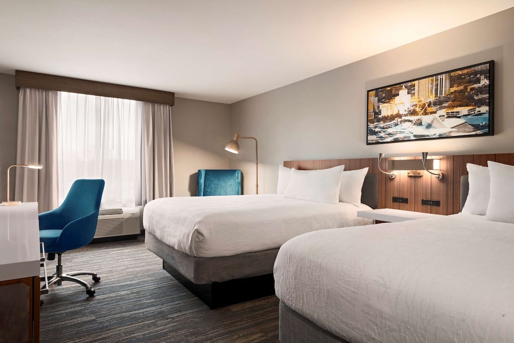 Hilton Garden Inn Milwaukee Brookfield Conference Center 11/60