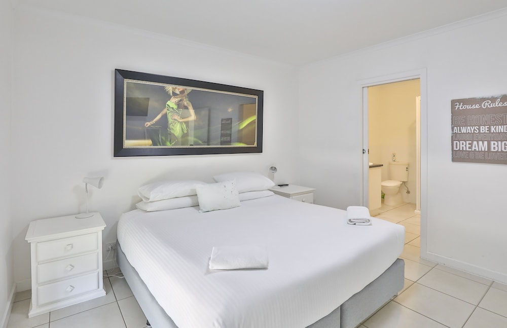 1 BEDROOM, DELUXE, APARTMENT