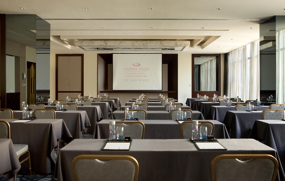 Crowne Plaza Tianjin Binhai 35/50