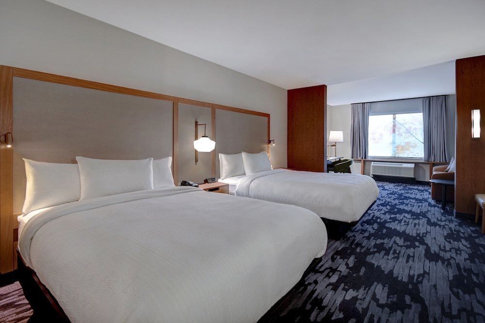 Fairfield Inn & Suites by Marriott Grand Rapids Wyoming 10/36