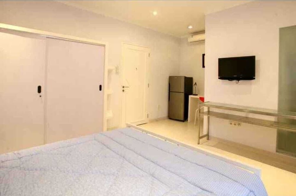 Sun Rise House 37/41