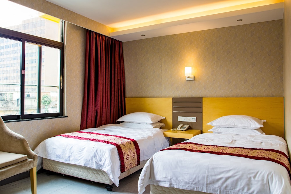 Guang Dong Grand Hotel 43/68