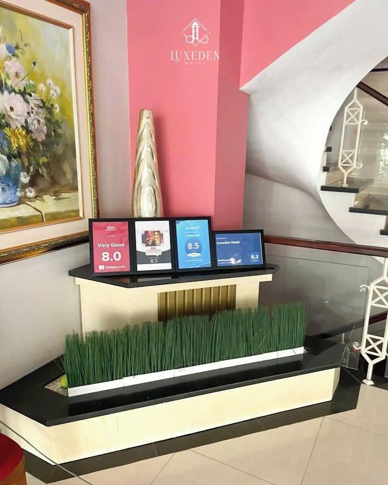 Luxeden Hotel 1/65