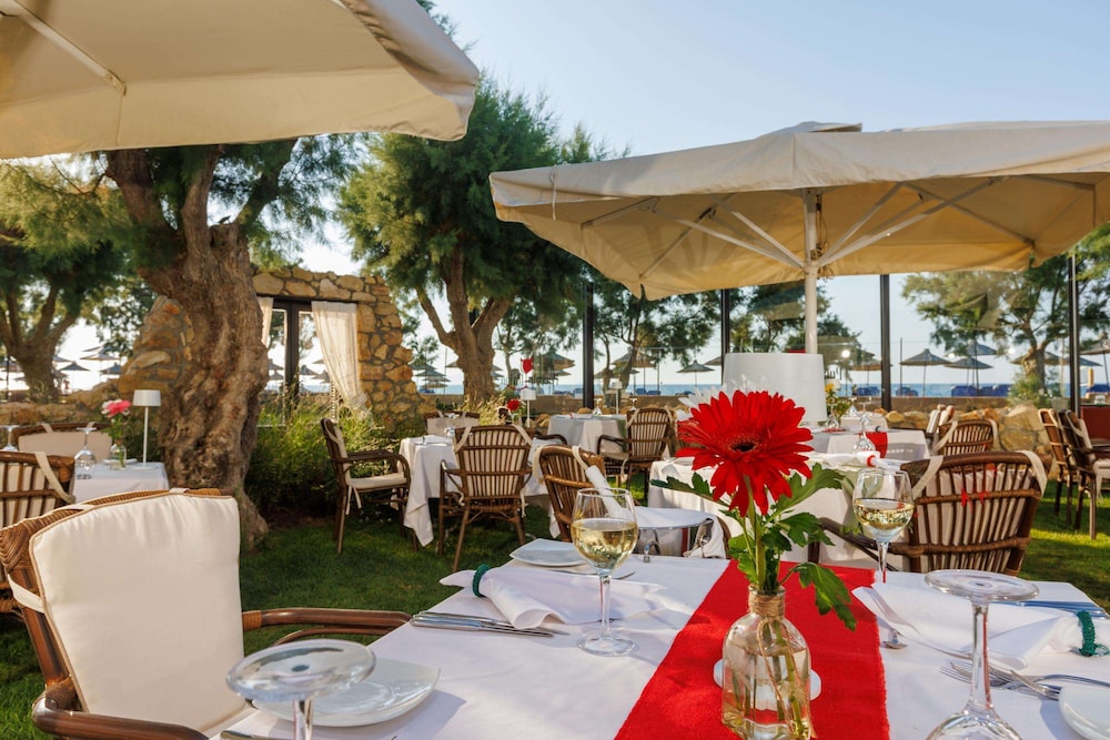 Anissa Beach and Village Hotel 63/80