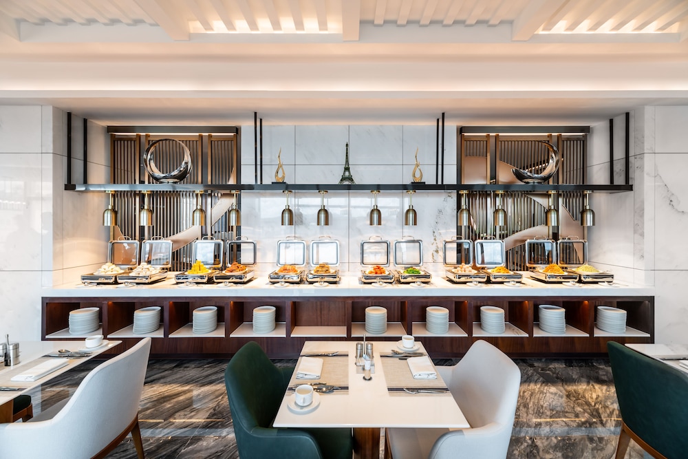 Mercure Shenzhen Pinghu 56/72