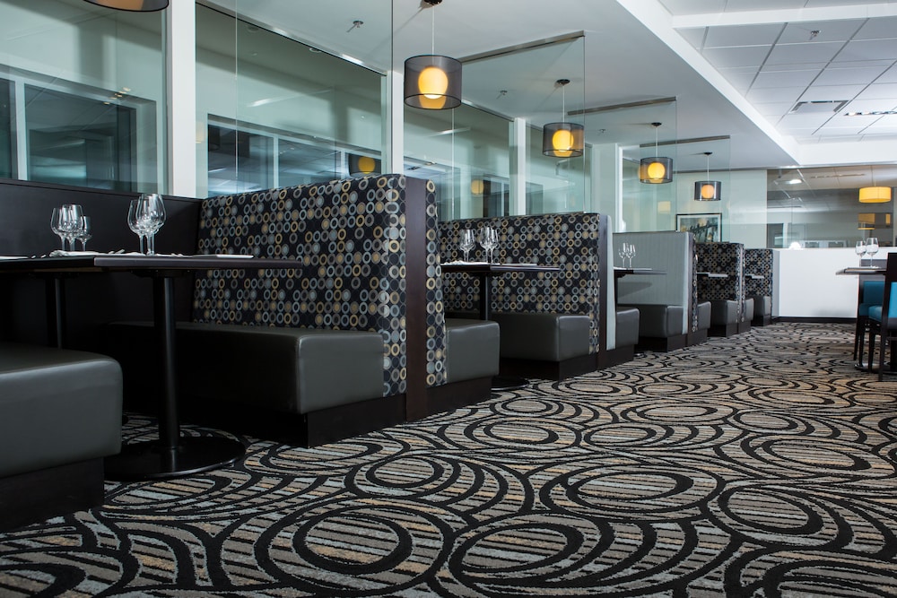 The Grand Winnipeg Airport Hotel 13/56
