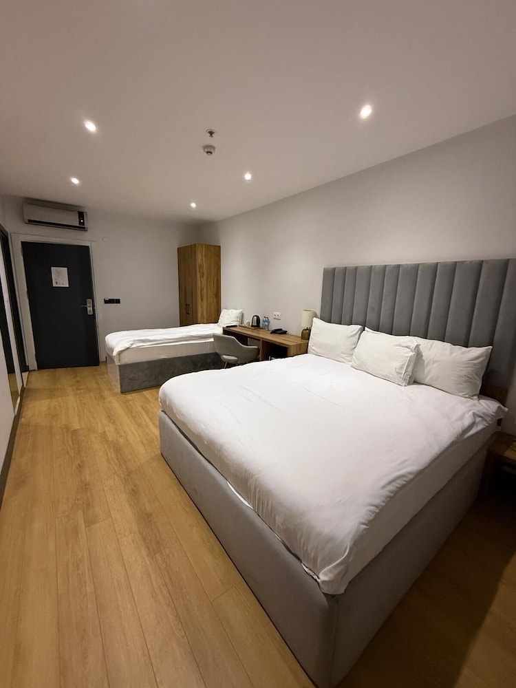 NEW MY WORLD HOTEL 18/50