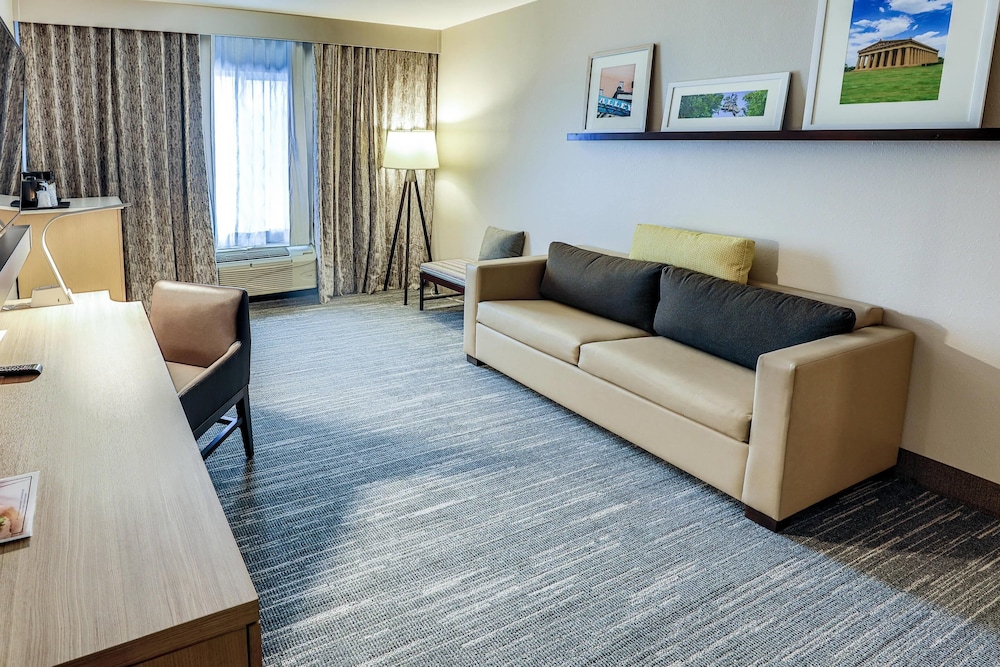 Country Inn & Suites By Radisson Nashville Airport TN 51/70