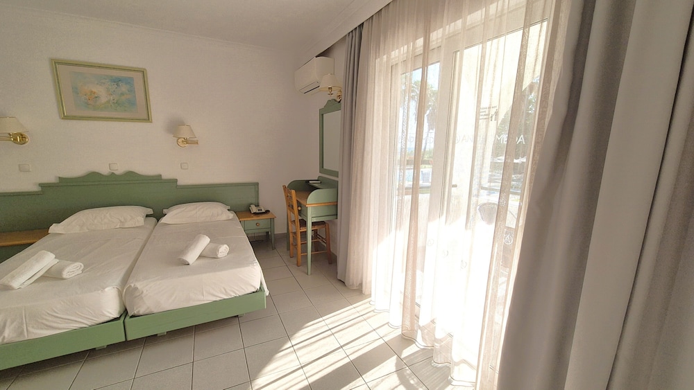 Andromeda Hotel Apartments 22/64