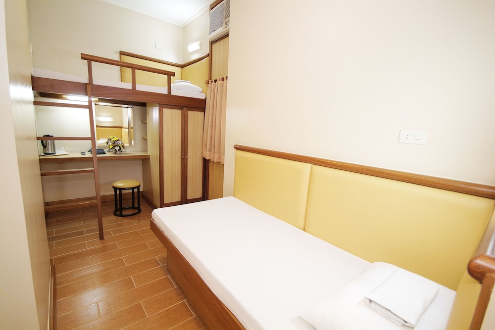 Kabayan Hotel Pasay 31/70