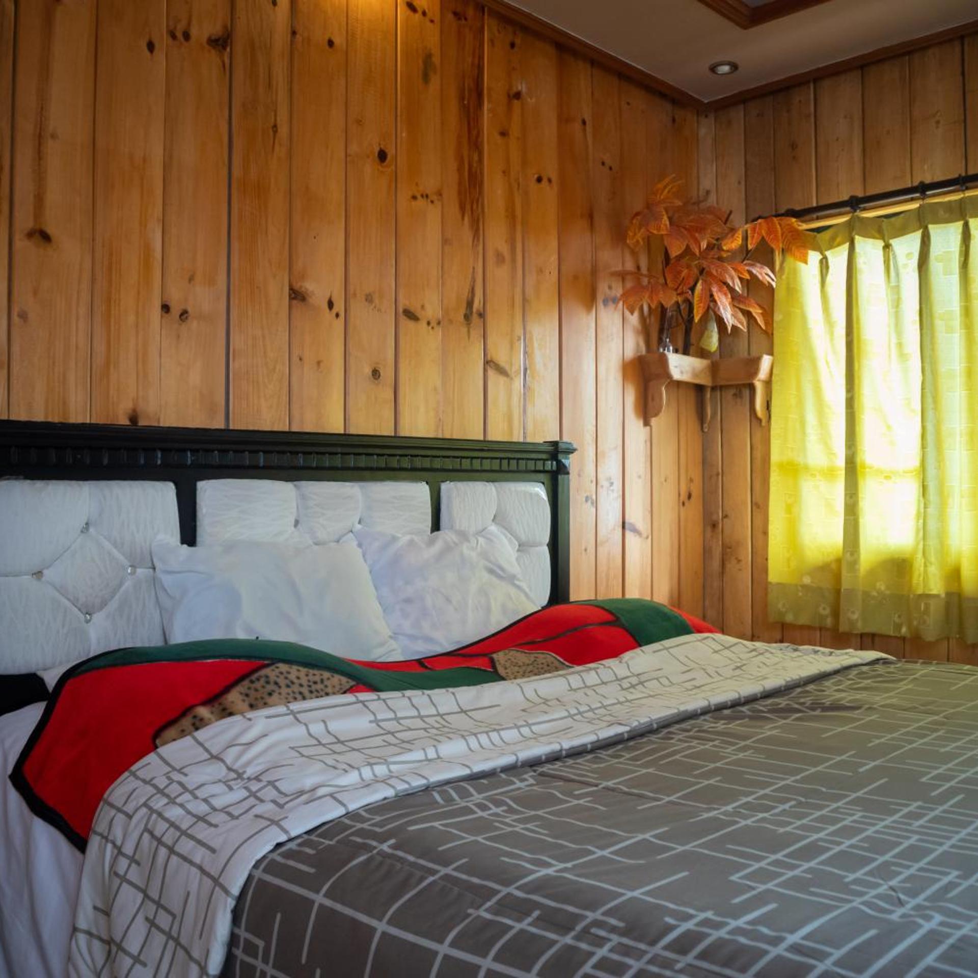 Deluxe, Double Bed, Hills View