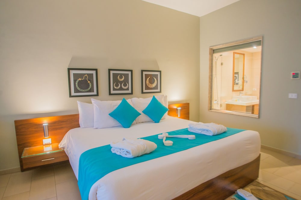 SUPERIOR, DOUBLE OR TWIN BED