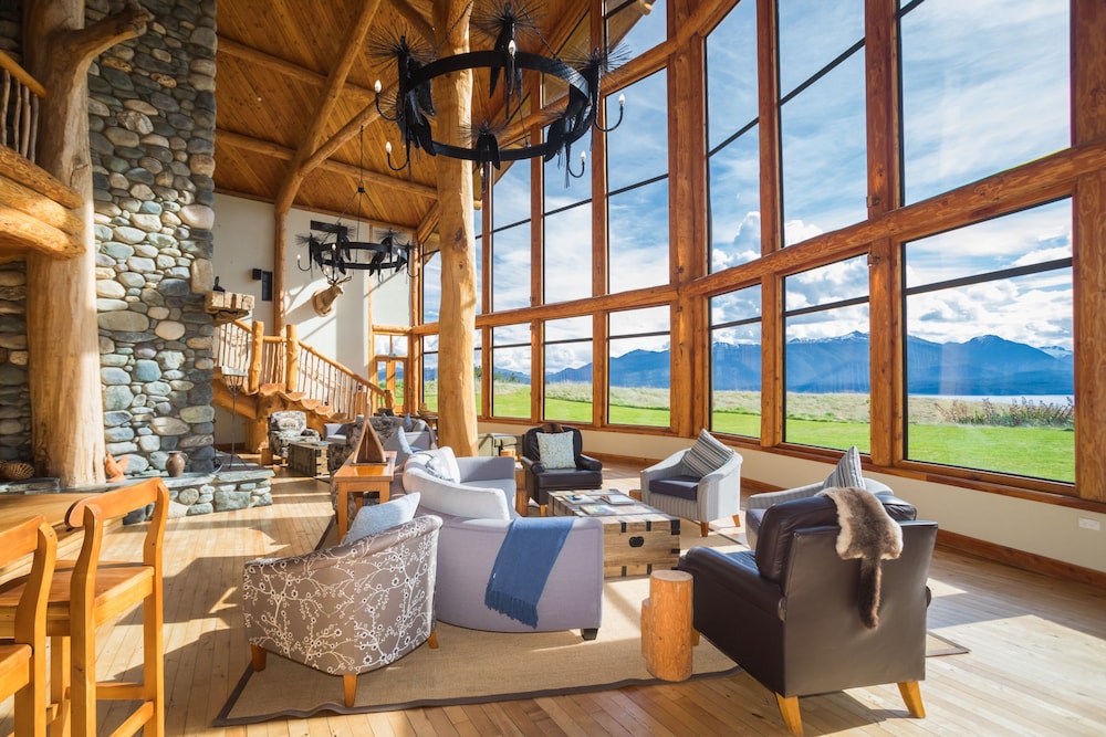 FIORDLAND LODGE 49/72