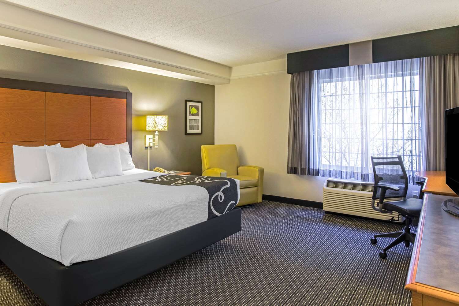 La Quinta Inn & Suites by Wyndham Birmingham Homewood 18/59