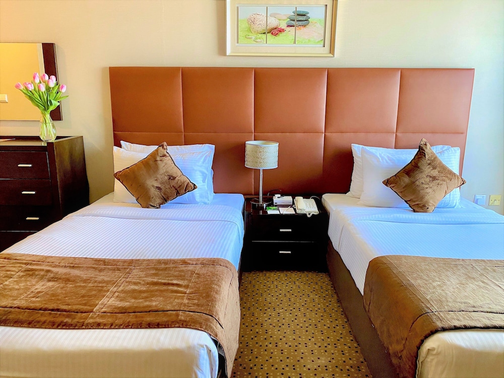 Superior Room with Two Twin Beds