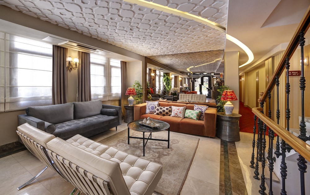 Almina Hotel 24/44
