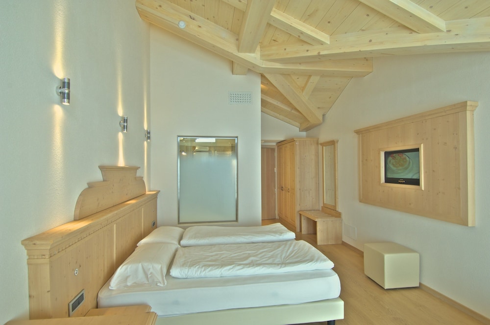 Alba Alpine Hotel 28/71
