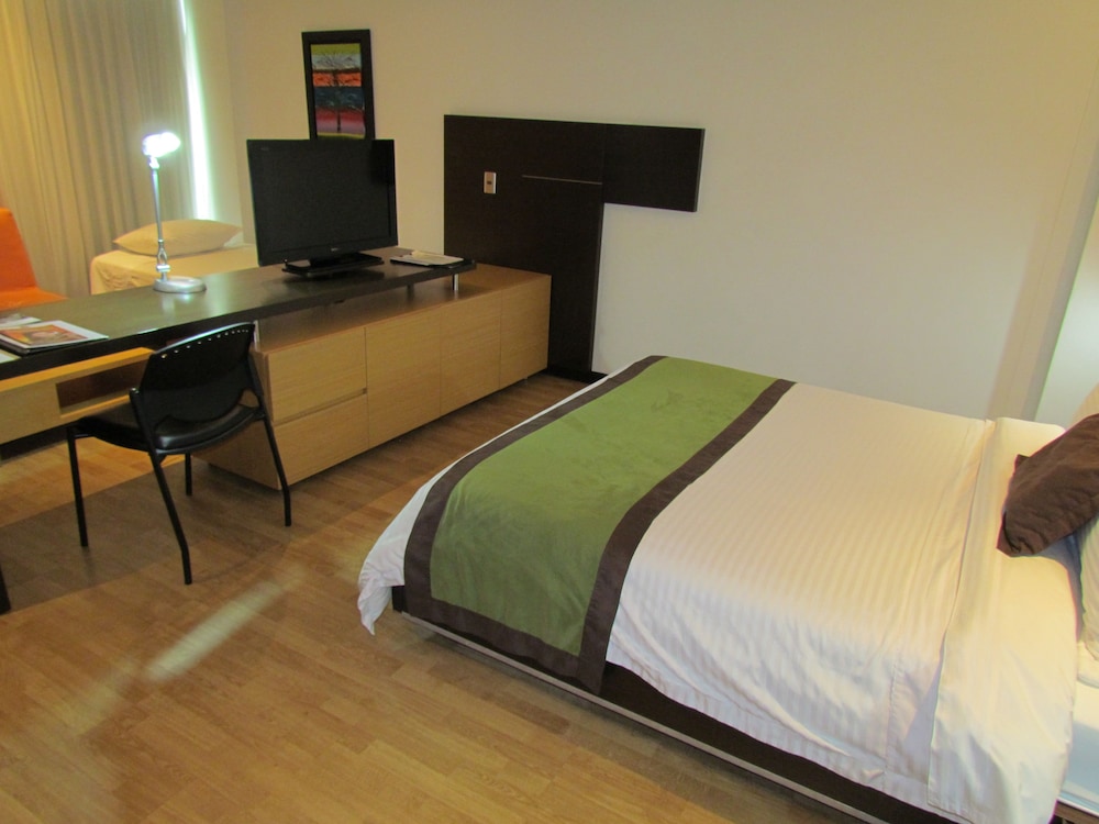 Hotel Sky Medellin 7/55
