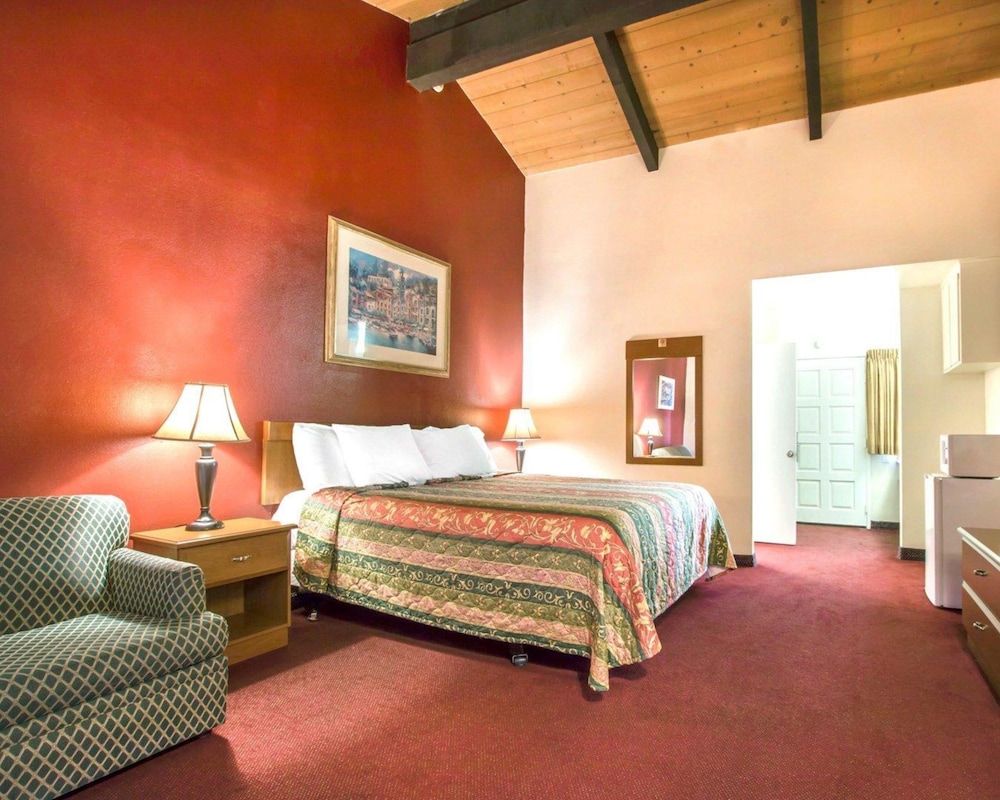 Standard, King Bed, Accessible