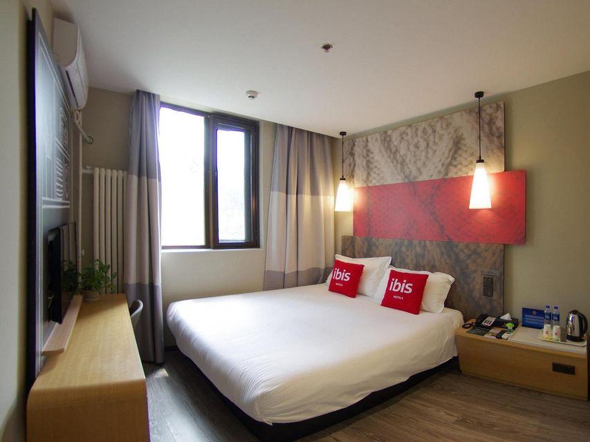 Room, Queen Bed