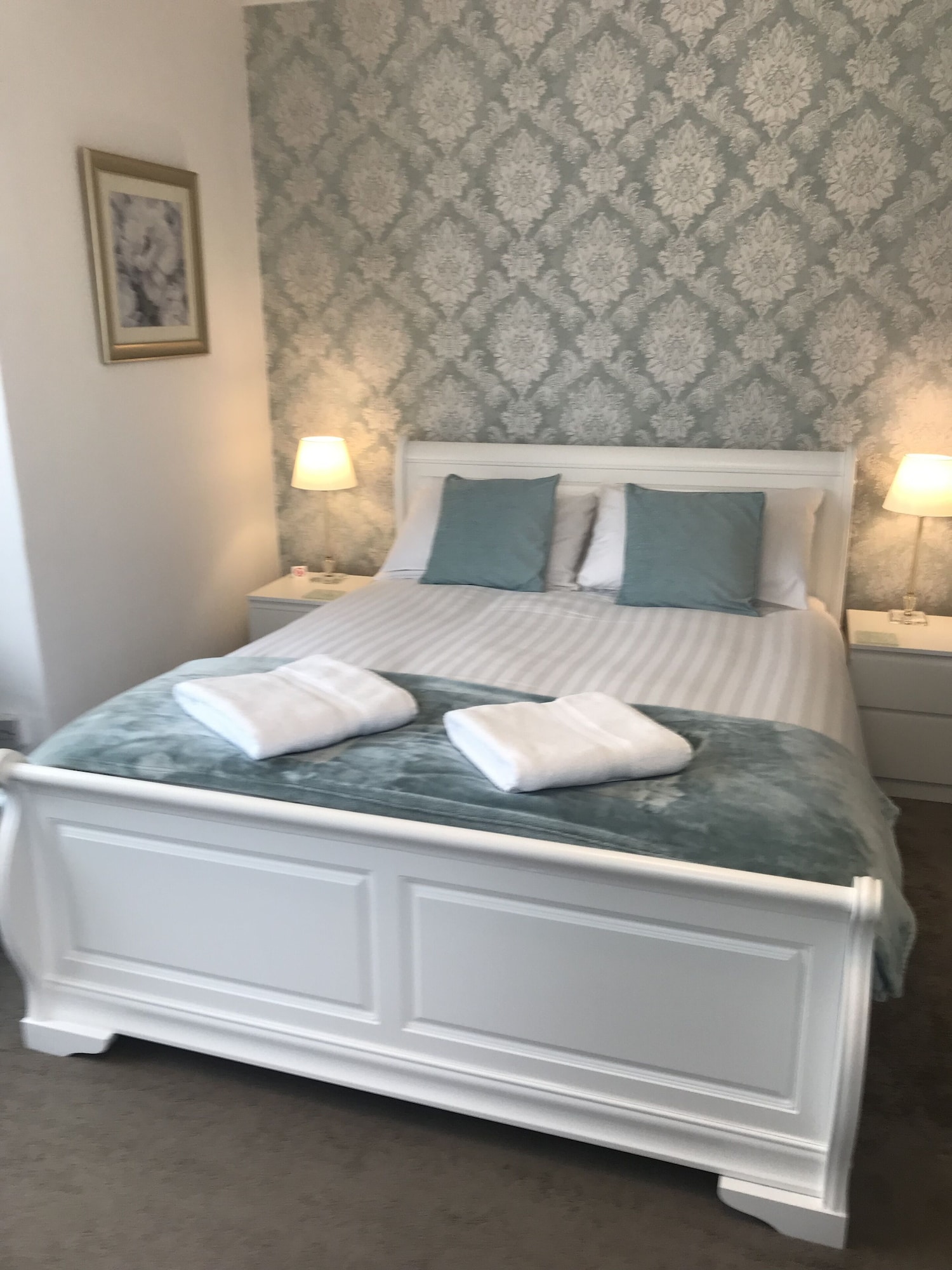 Deluxe, Double or Twin Bed