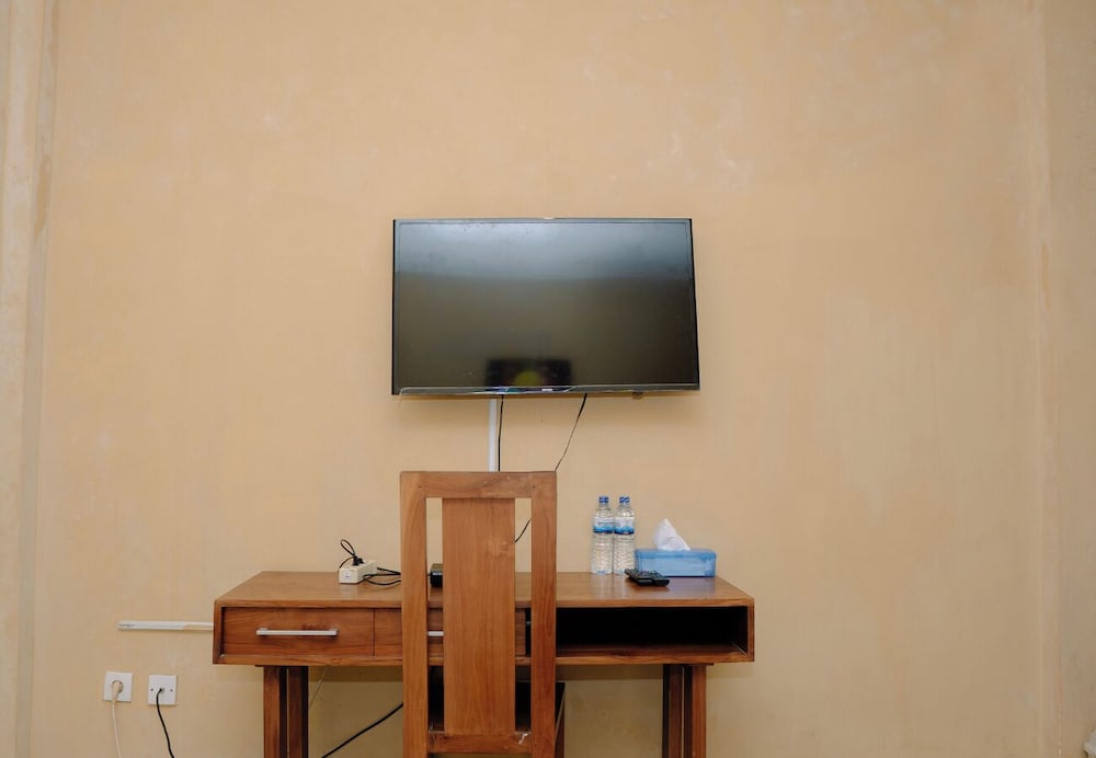 Oyo 612 Dante Guesthouse 55/66