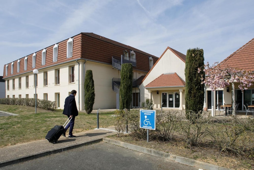 L'EPI HOTEL 22/25