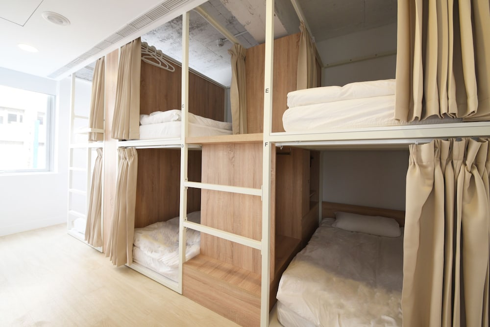 Flip Flop Hostel 61/76