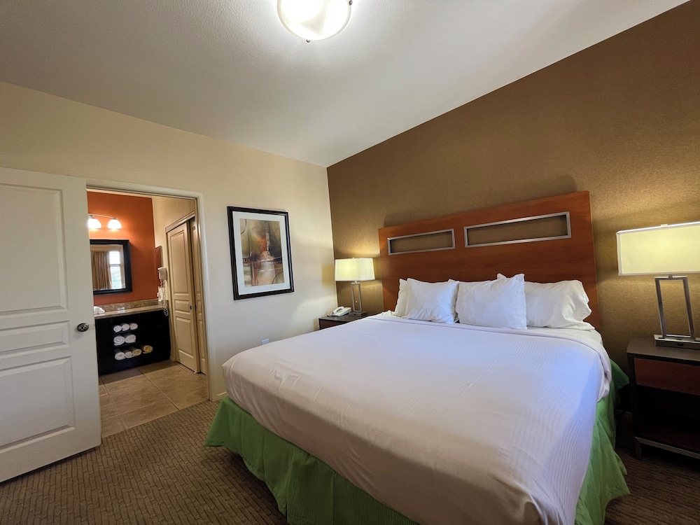 2 BEDROOMS, DELUXE, APARTMENT