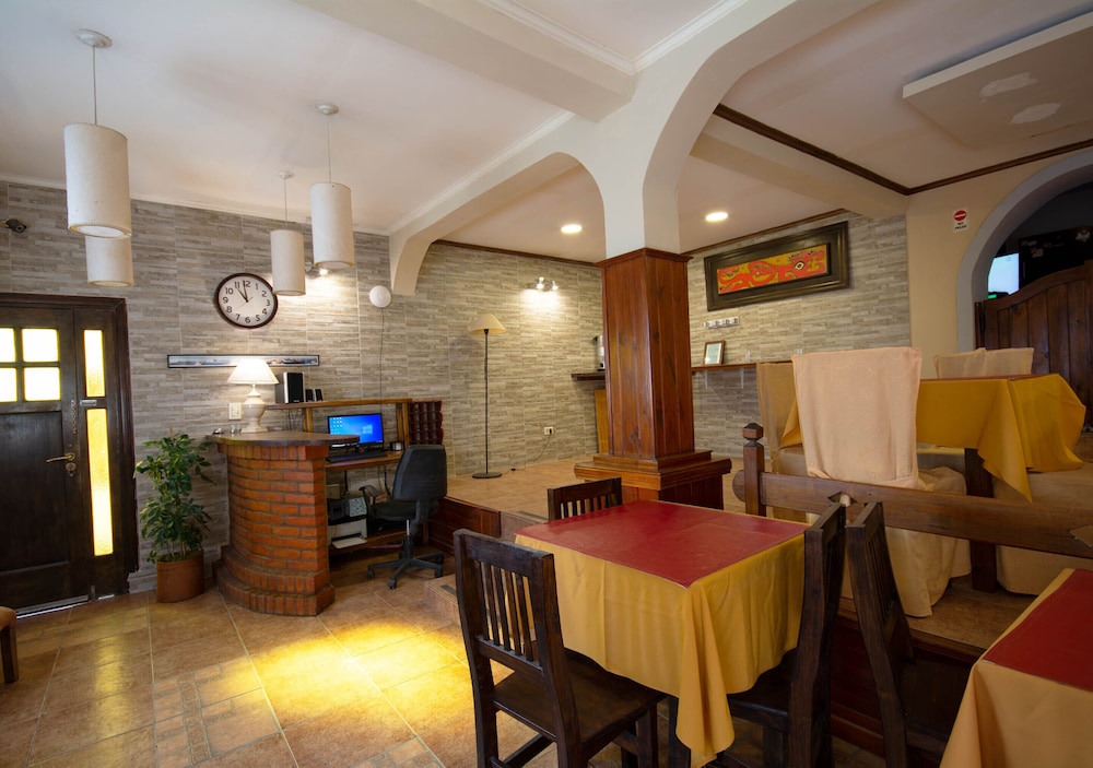 Hosteria Austral 36/47
