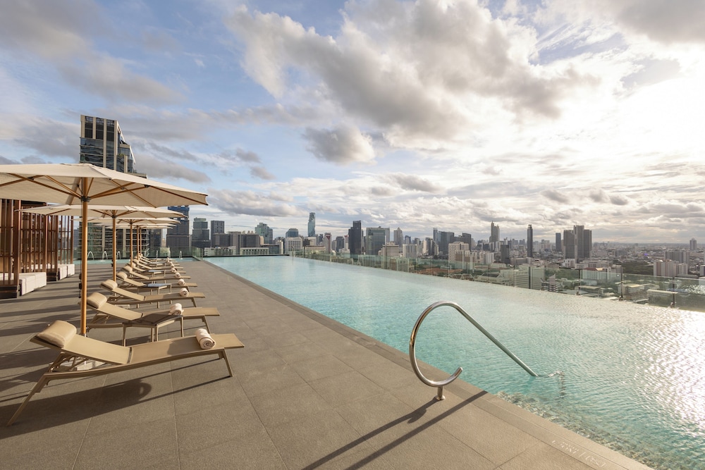 Grande Centre Point Prestige Bangkok 42/45