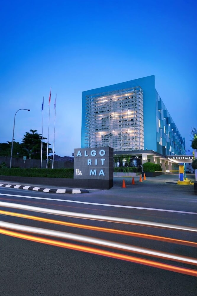 Hotel Algoritma 50/51