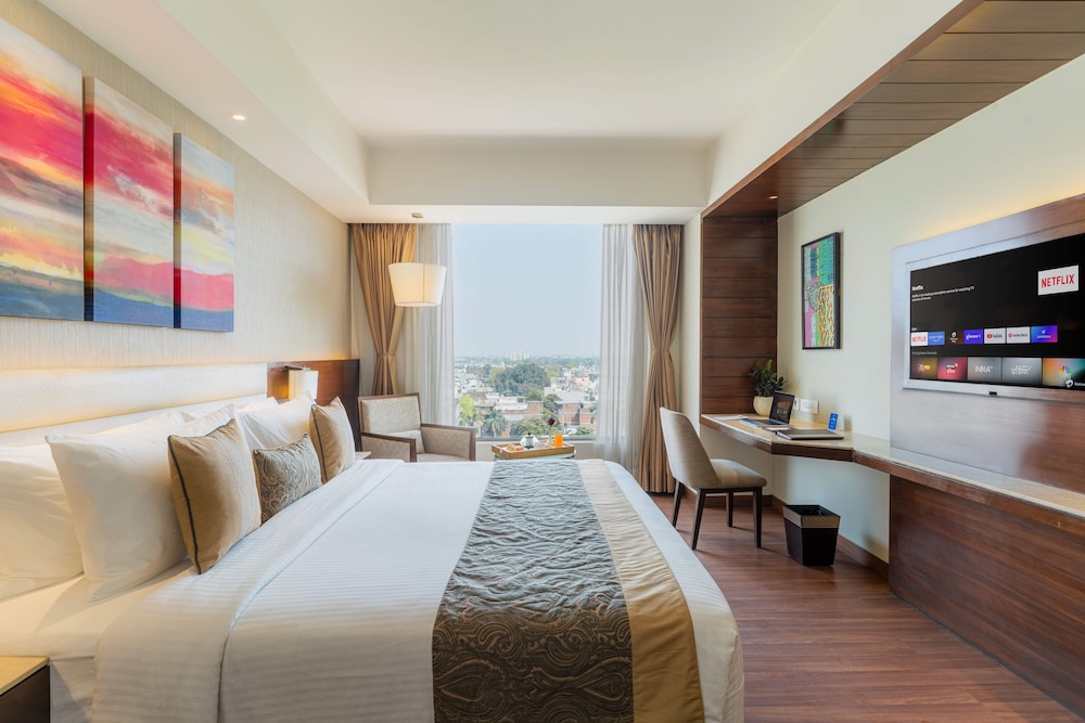 Nirvana Sarovar Portico Gorakhpur 15/62