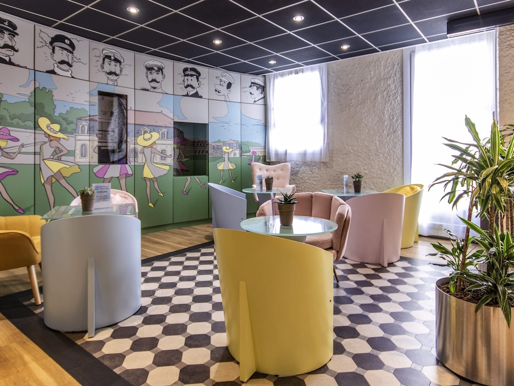 ibis Rochefort 48/66